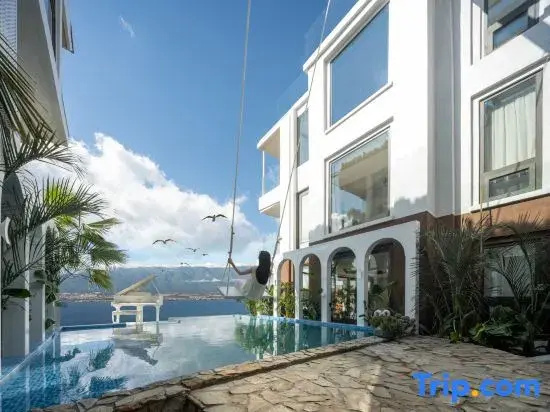 Xianyun Astrum Pool | Dessert · 360 ° Cliff Sea View Music Hot Spring Hotel (Dali Erhai Branch)