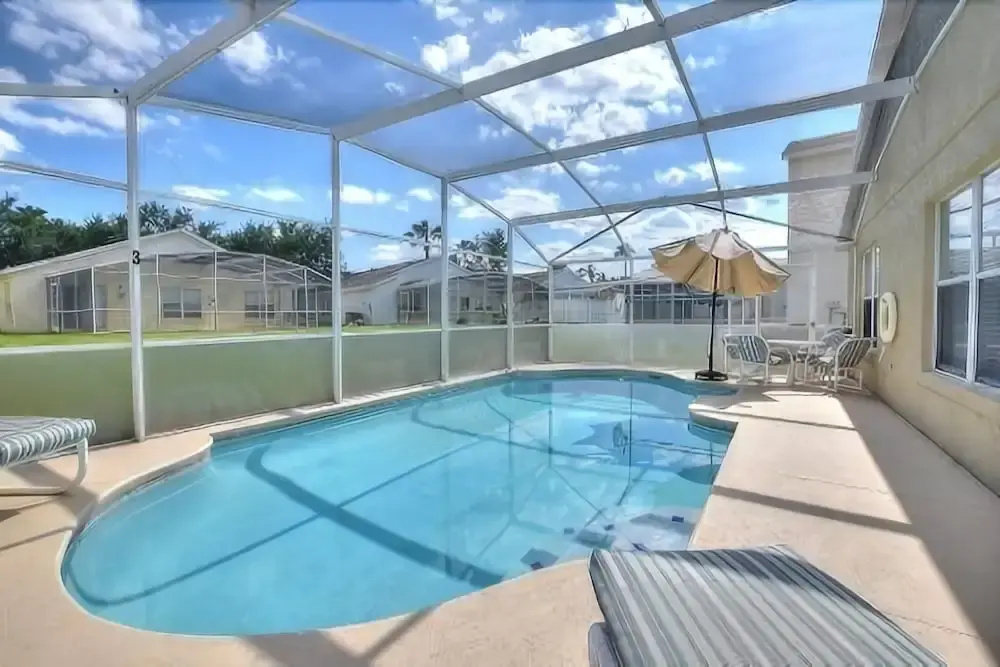 Bailey's Brave Base - 3 Br villa by RedAwning