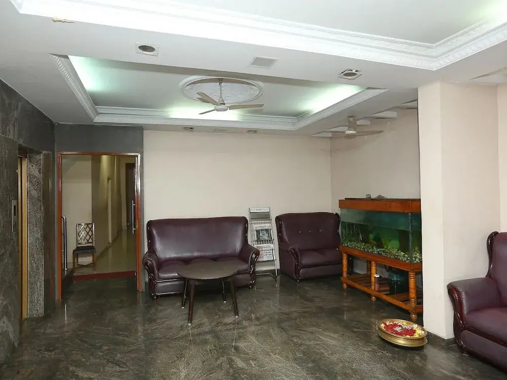 SPOT ON 6856 Eshi Guest House