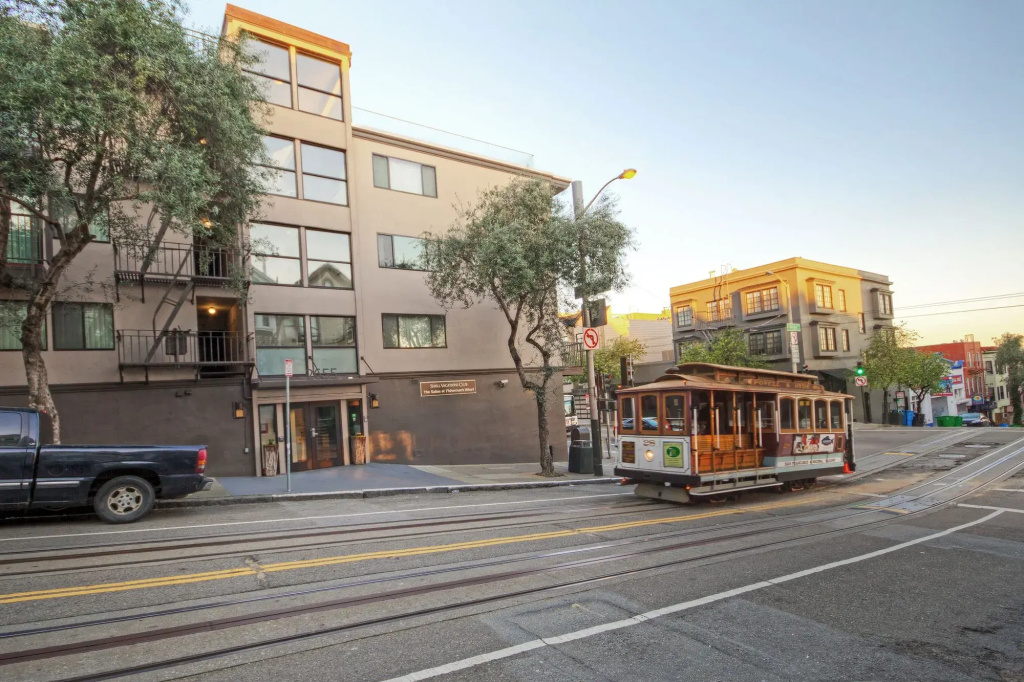 The Suites at Fisherman's Wharf