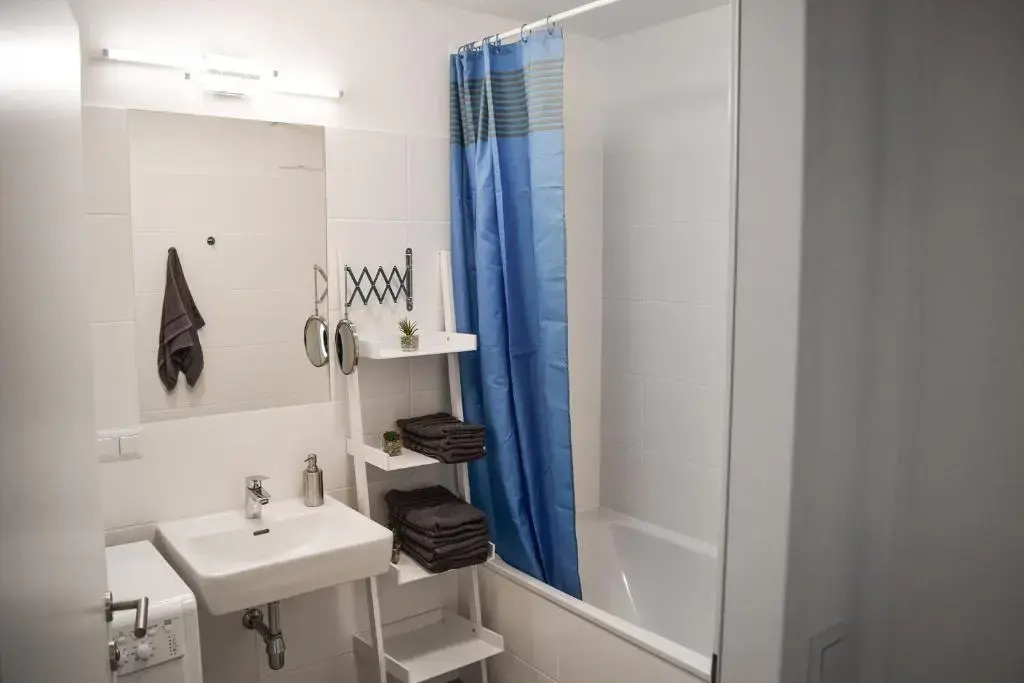 Cosy new Apartment 3min to VIC/Uno-City and Danube
