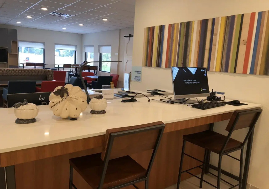 Holiday Inn Express Metropolis by IHG