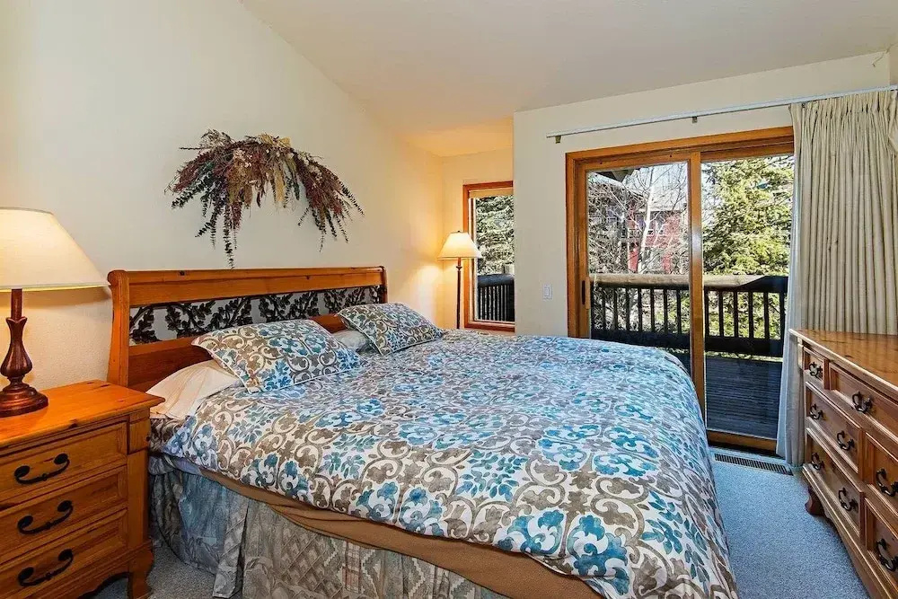 Snowcreek #936 (Phase 5) - 3 Br Condo