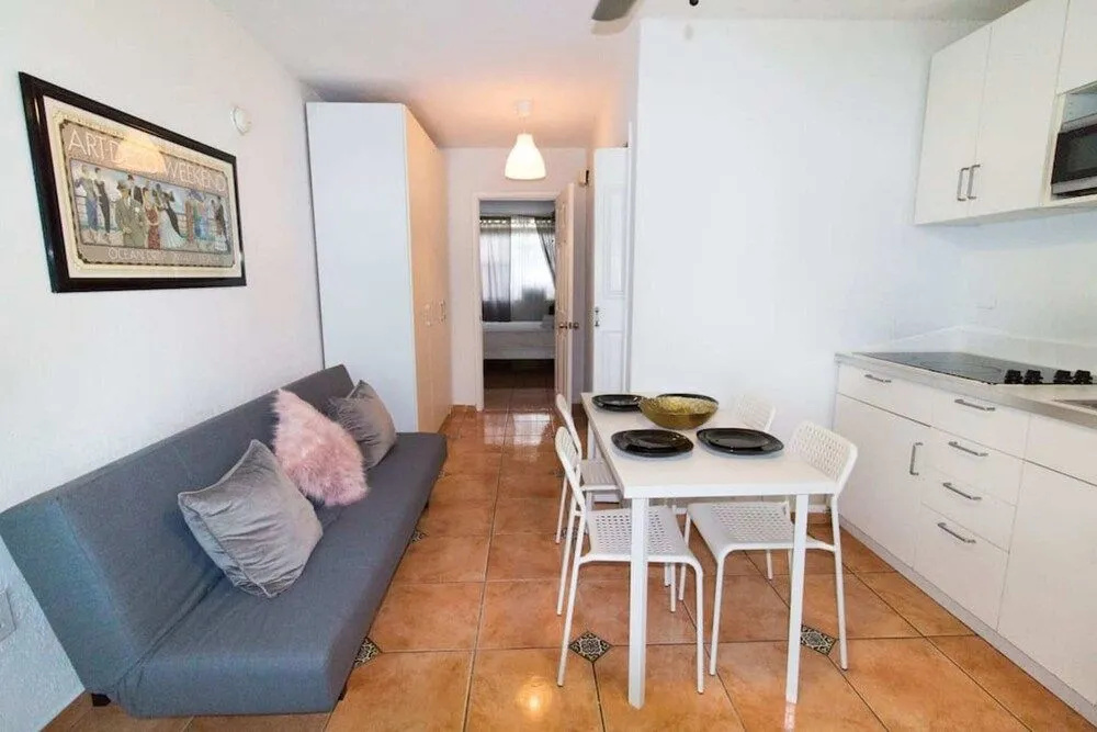 713 Miami Beach Apartments