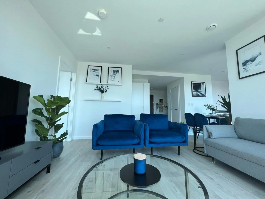 Luxury penthouse with stunning views near Canary Wharf