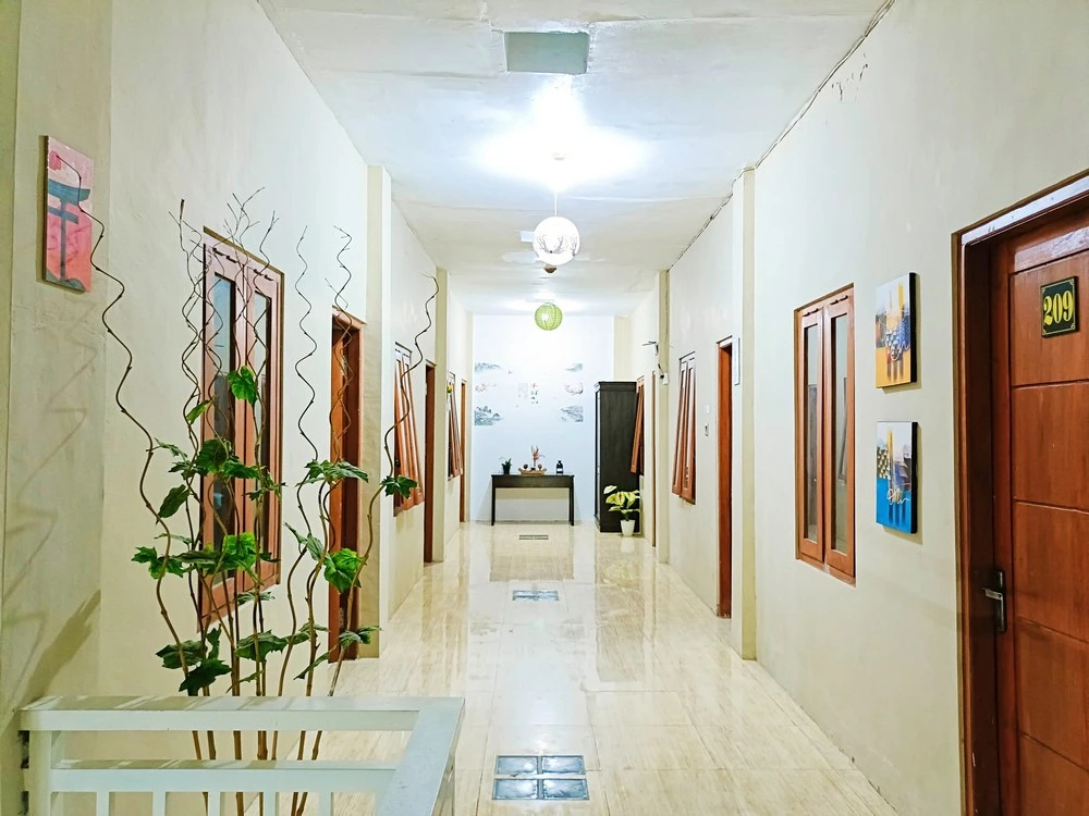 RedDoorz Syariah near Universitas 17 Agustus Banyuwangi