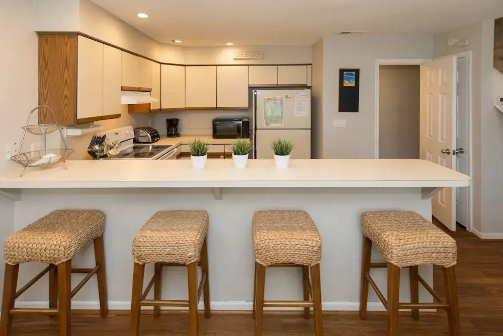1734 Baltic Avenue 2 Bedrooms 2.5 Bathrooms Condo