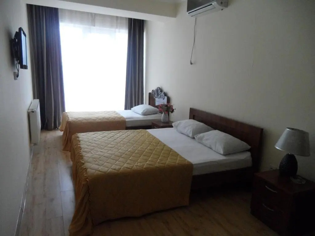Hotel Nina