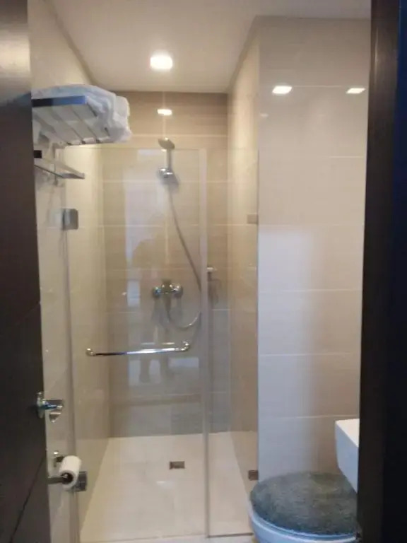 101 Newport Boulevard