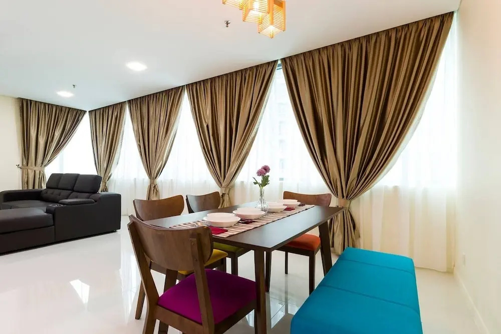 Bright 2BR Condo for 5 W/kl City View