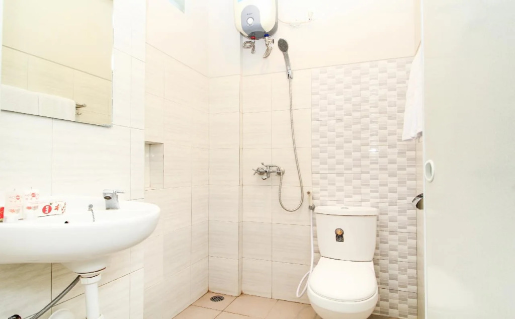 OYO 168 K-15 Residence