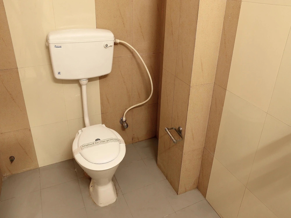 Super Hotel O Sarat Bose Road formerly Shree Guest House