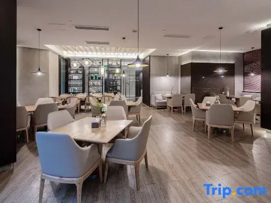 Xiyue Hotel (Guang'an South Railway Station)