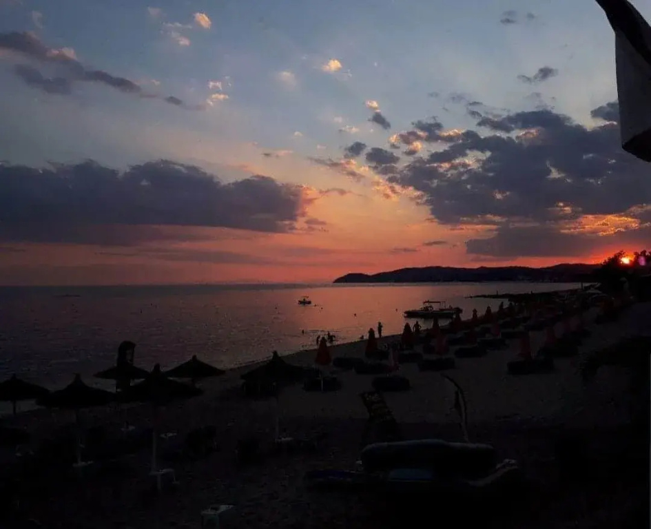 Beach Hotel Kapahi