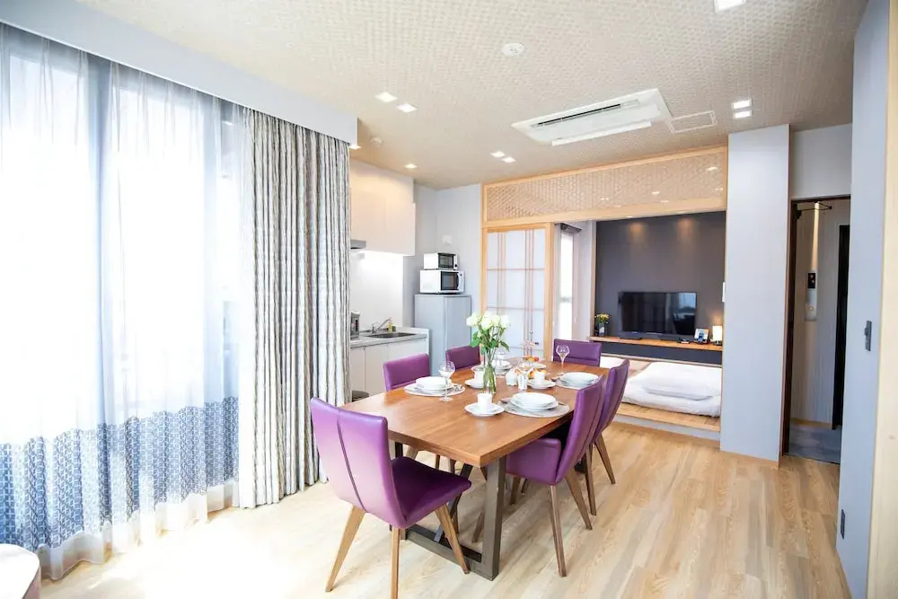 SOLA HOTEL