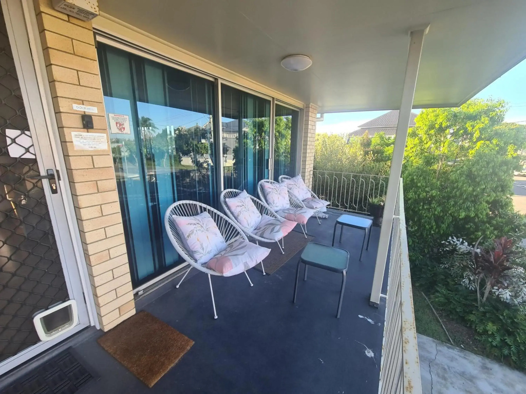 Amazing City Location-Private Room in a Share House-2 Rooms available!!
