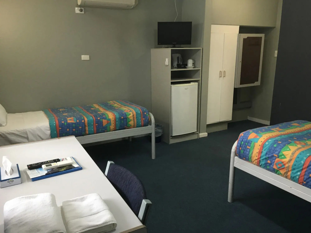 The Palms Motel- Formerly Flinders Motel