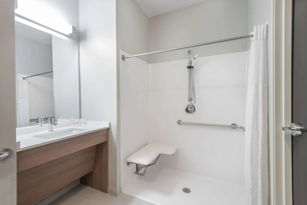 Microtel Inn & Suites by Wyndham New Martinsville