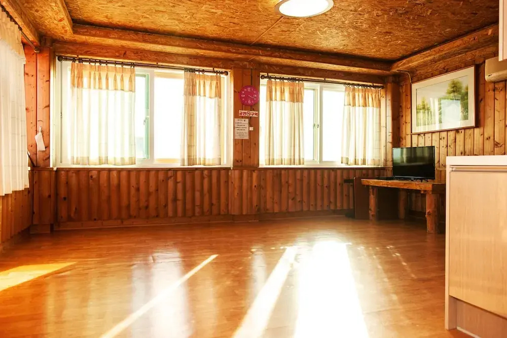 Sunrise Pension