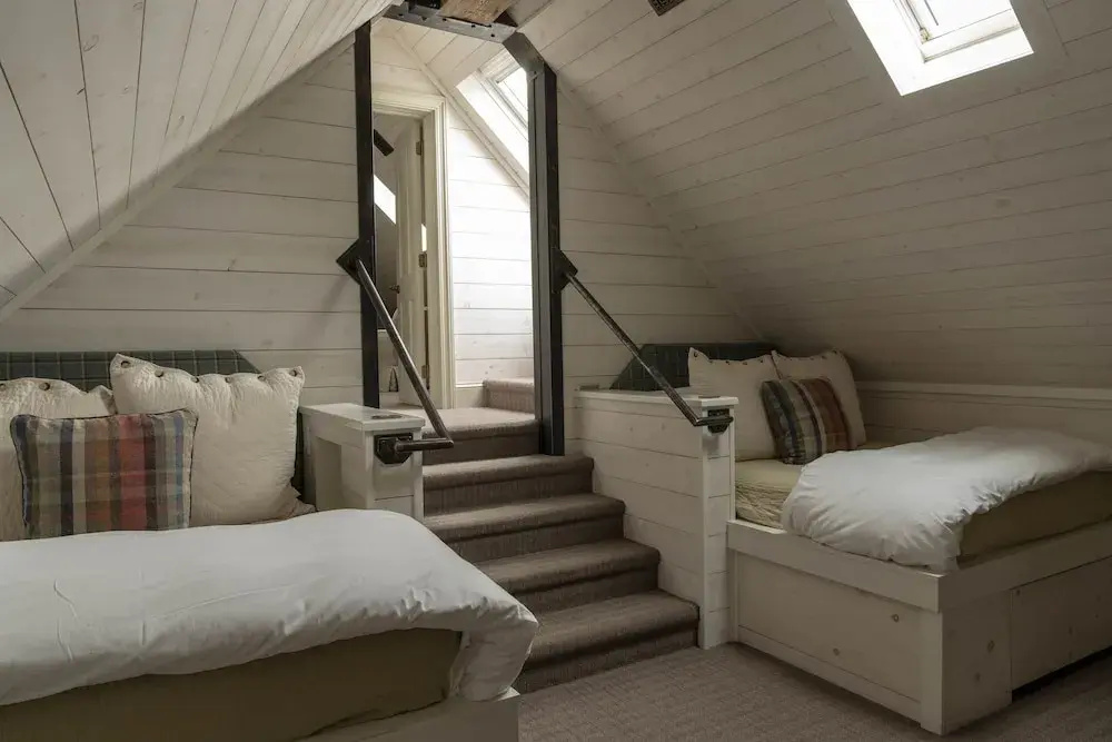 Eleven Scarp Ridge Lodge