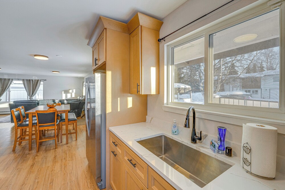 Walkable Adventure Base in Midtown Anchorage