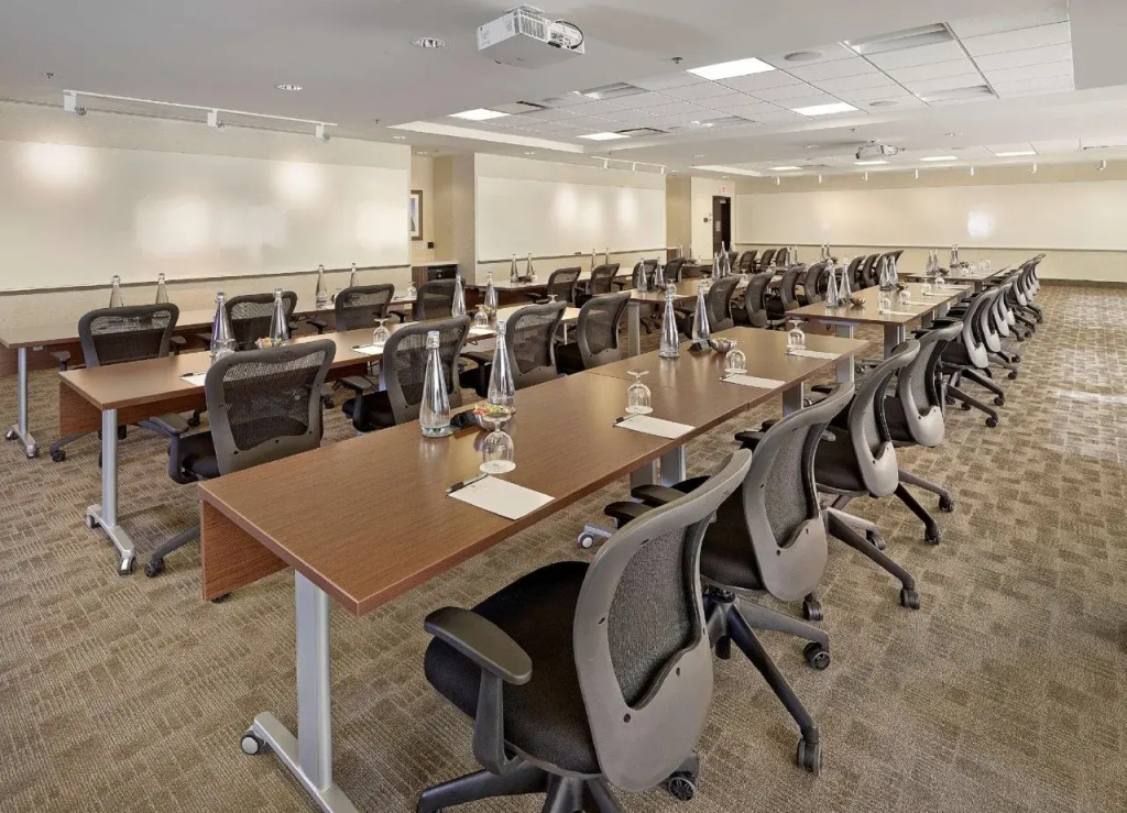 DoubleTree by Hilton West Edmonton