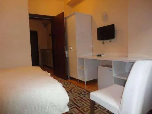 No 34 Hotel