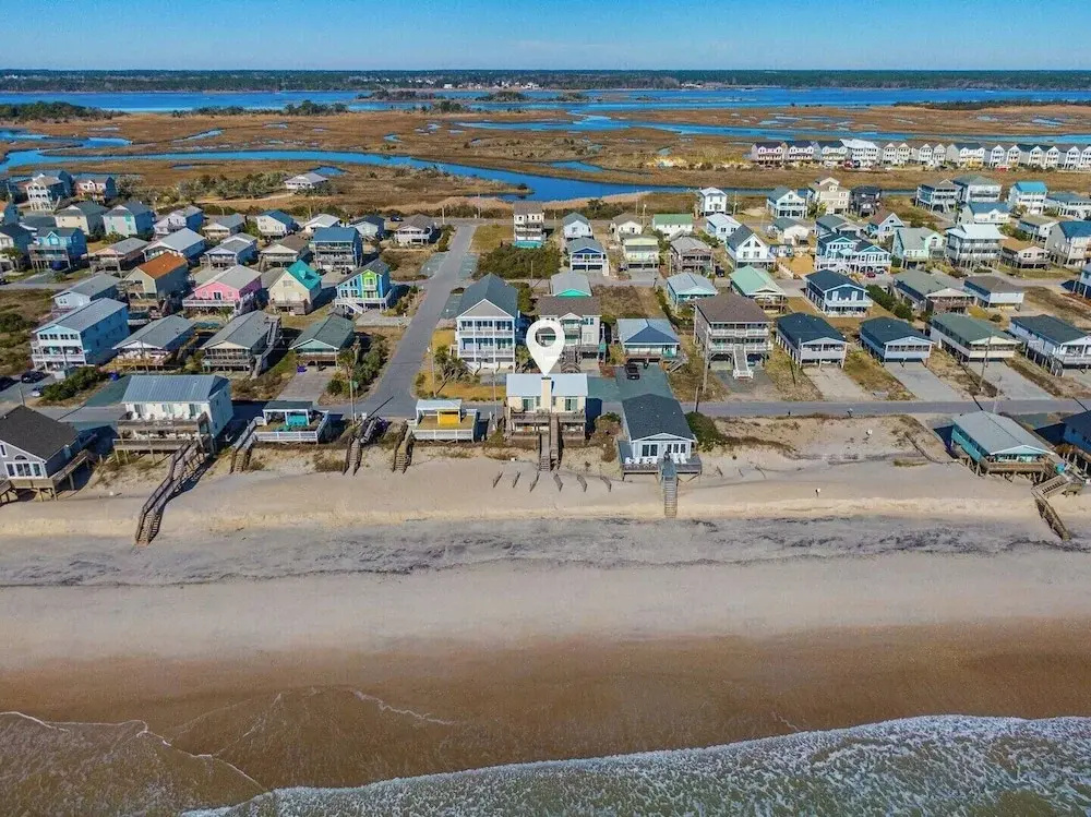 Sunflower Beach House by Topsail Realty