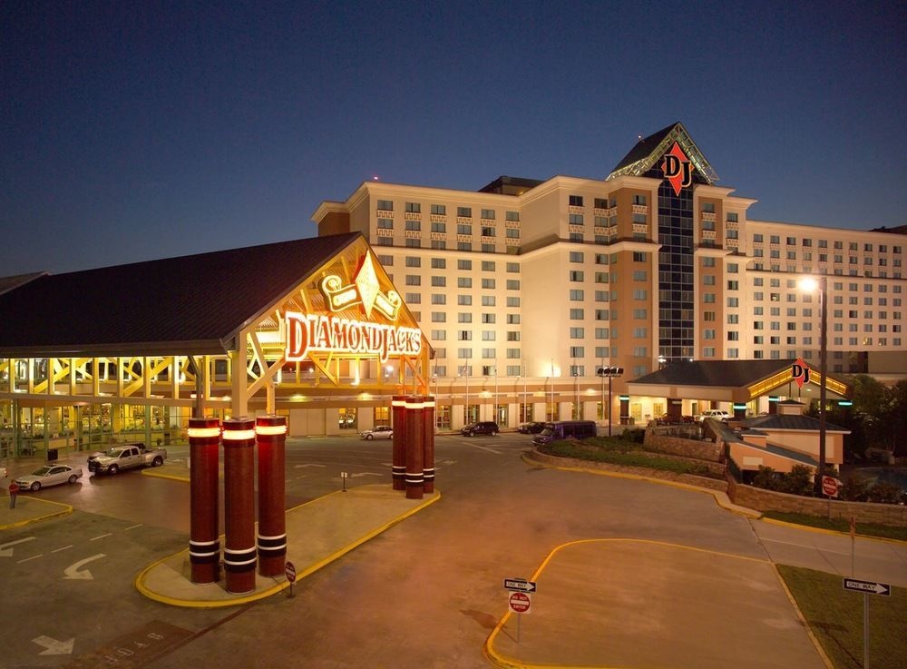 Live Casino & Hotel Louisiana, Curio Collection by Hilton