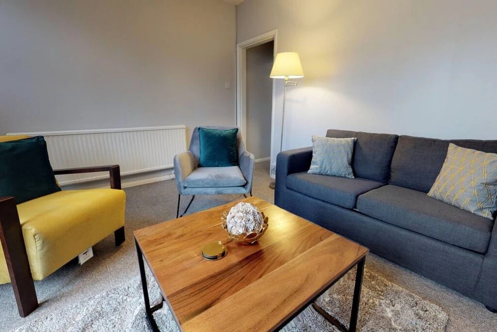 StayZo 2BR House Accommodation in Peterborough