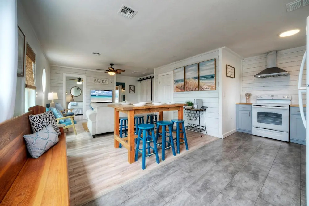 Peyton s Place by Avantstay 2 Blocks to Beach