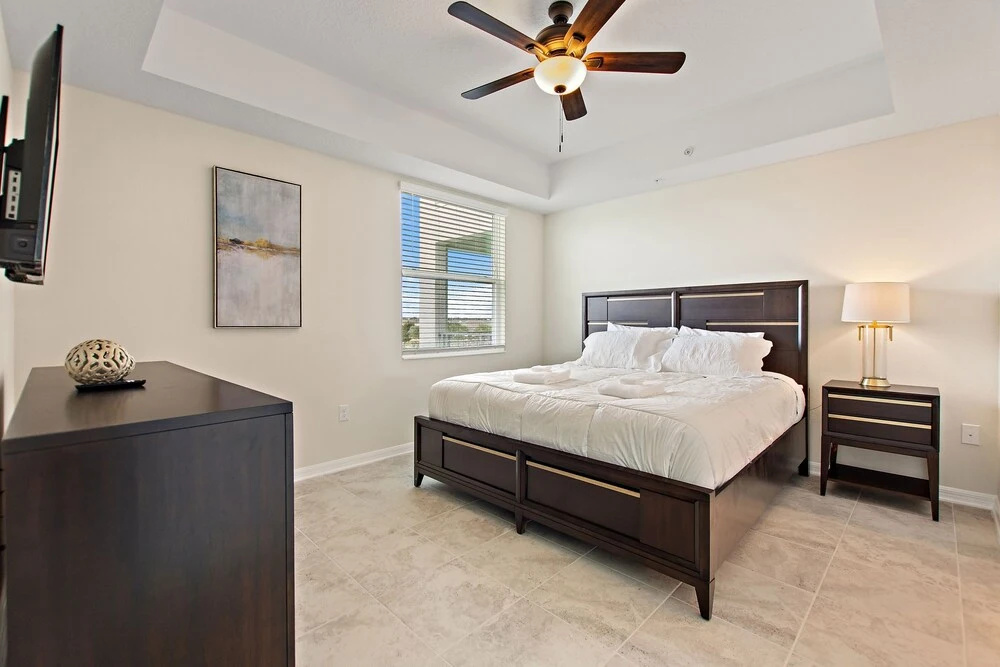Triple Header Storey Lake by Shine Villas apts