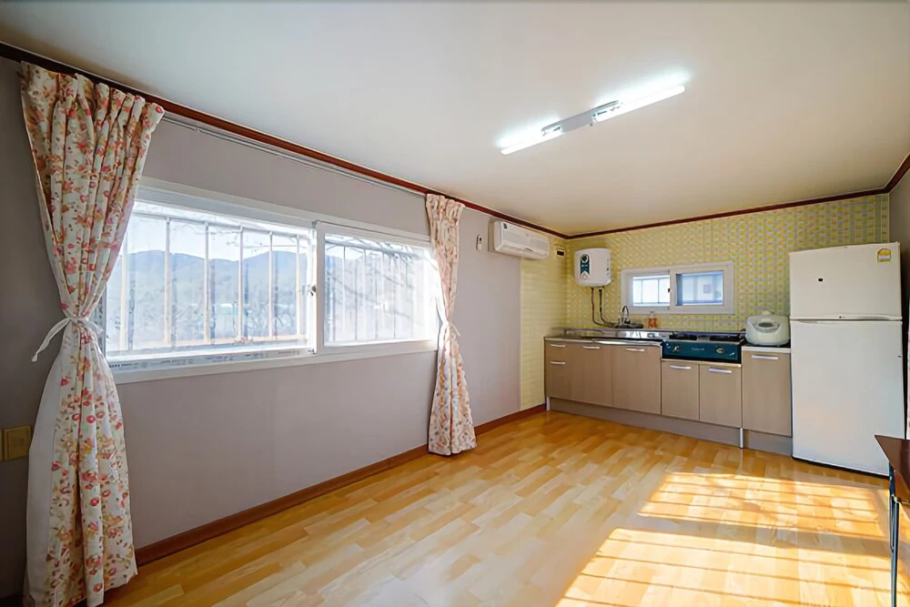 Pohang Mushroom House Pension
