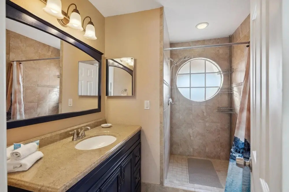 2466 Sweetwater Club Circle Unit 4
