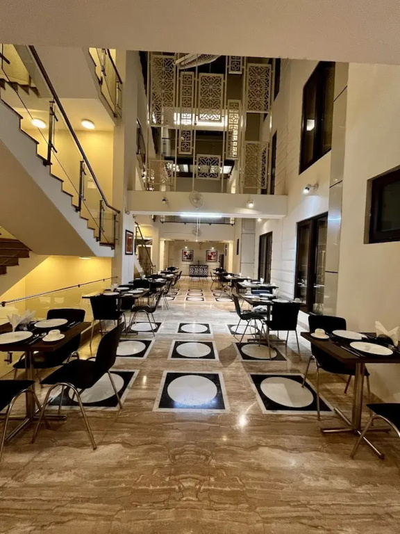 Alpina Hotels & Suites
