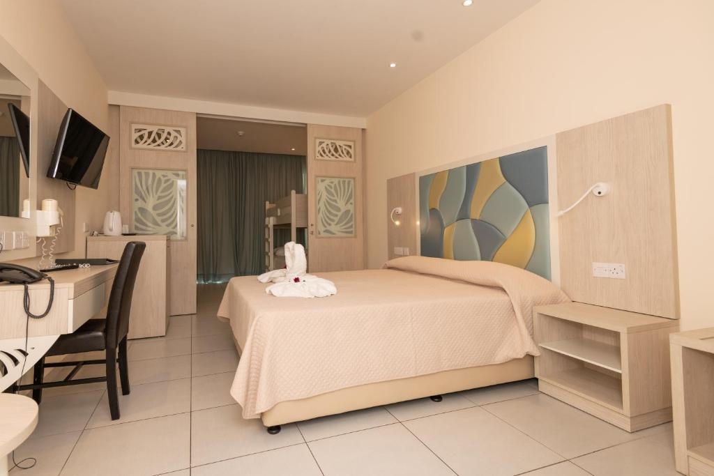 Tofinis Hotel