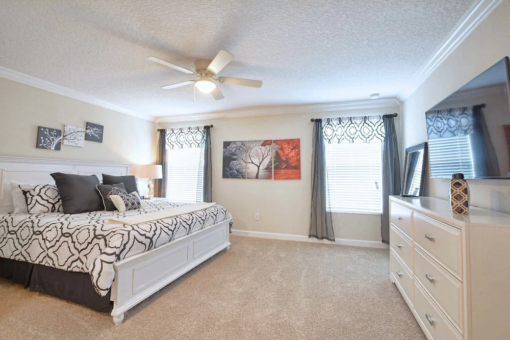 Storey Lake-6 Bedroom Pool Home- 1652ST