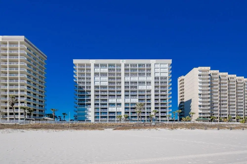 Pelican Pointe 1404 3 Bedroom Condo