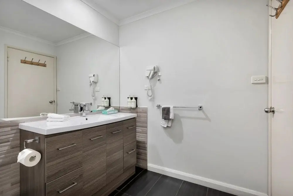 Elphin Serviced Apartments