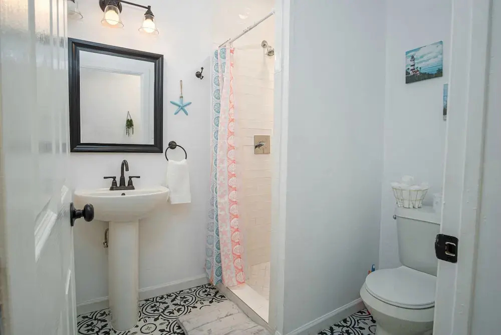 Charming 4BR2BA Only 5 mins Downtown Riverwalk