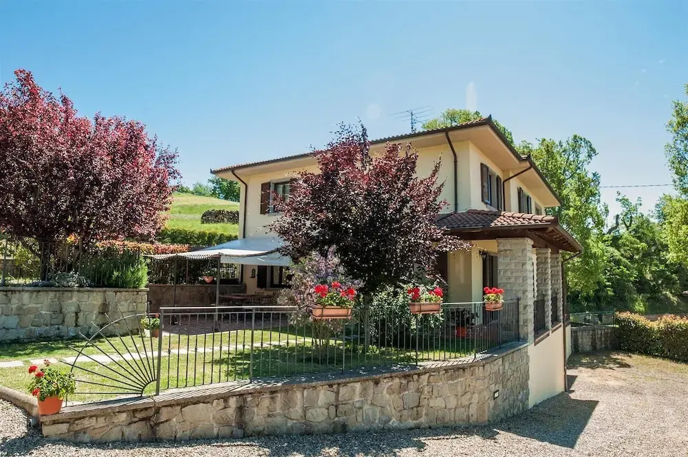 Wonderful Villa With Private Pool in the Heart of Tuscany