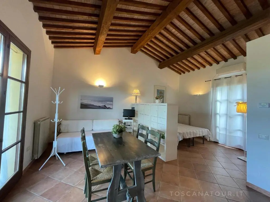 Casa "Ale" con piscina comune e bellissimo giardino a 5 minuti dal mare