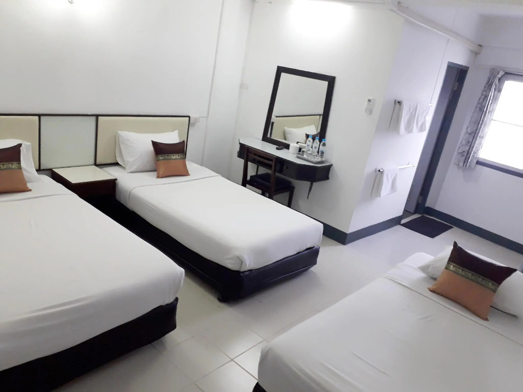 NorthLands House Hotel