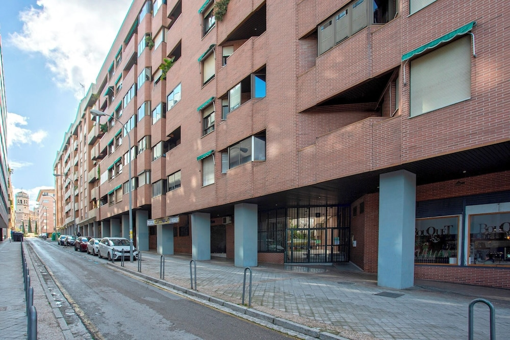 Unique Apt. With Parking in Granada. Fuente Nueva