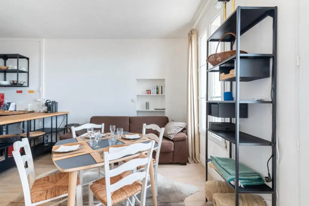 Aviso - appartement magnifique vue mer - plage à 50 m