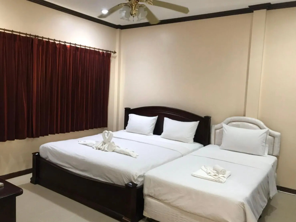 Baan Faa Talaychan Resort