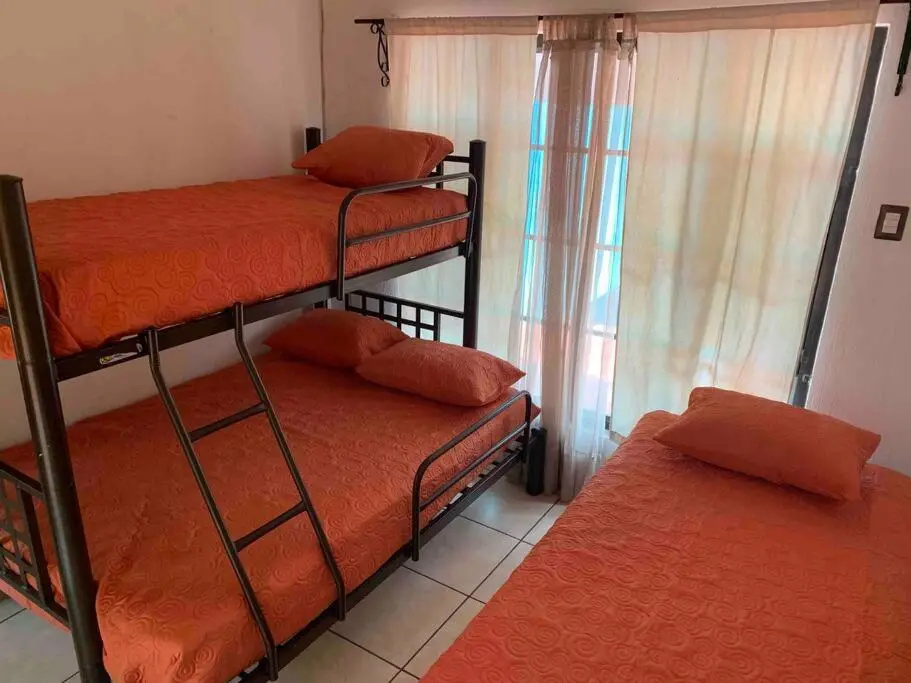 Casa 2 a 5 min del Irtra