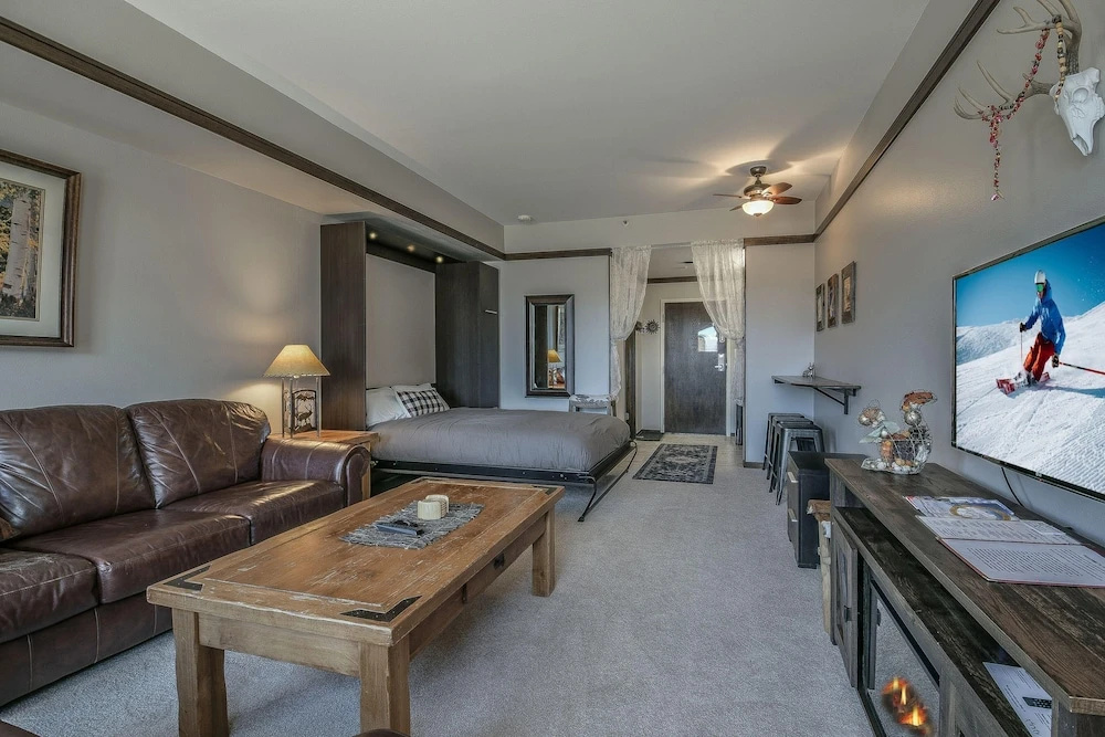Slopeside 2738