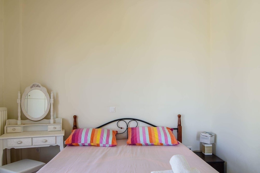 Kyparissia sea view apartment