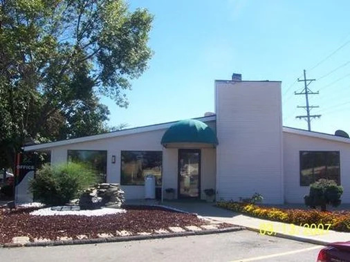 Home Town Inn